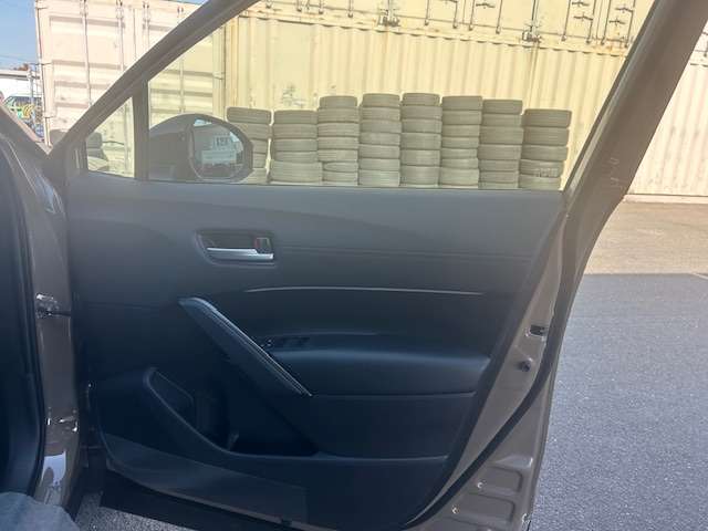 トヨタ カローラクロス　ハイブリッド １．８ ハイブリッド Ｚ R7年 (東海) 99