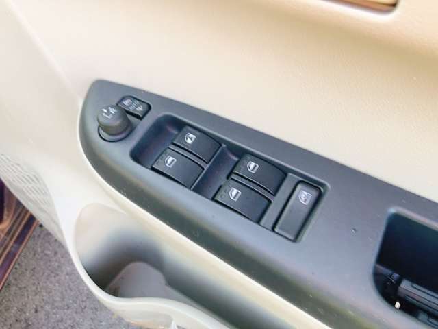 トヨタ パッソ １．０ Ｘ Ｌパッケージ Ｓ H29年 (九州・沖縄) 99