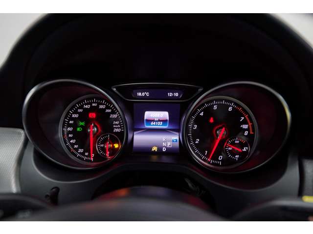 メルセデスベンツ ＣＬＡシューティングブレーク ＣＬＡ２２０ ４マチック ４ＷＤ H30年 (関東) 99