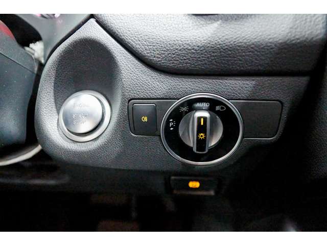 メルセデスベンツ ＣＬＡシューティングブレーク ＣＬＡ２２０ ４マチック ４ＷＤ H30年 (関東) 99