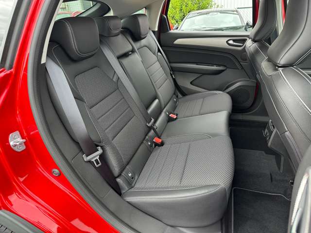 ルノー アルカナ アントラクト イーテック フルハイブリッド R6年 (近畿) 99