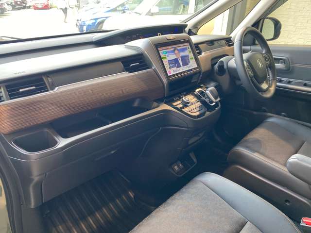 ホンダ フリード＋　ハイブリッド １．５ ハイブリッド クロスター ホンダセンシング R2年 (九州・沖縄) 99