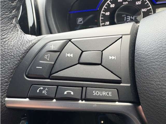 日産 ノート １．２ Ｅ－ＰＯＷＥＲ メダリスト R2年 (東北) 99