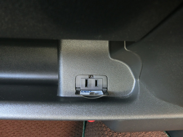 トヨタ ハイエースワゴン ２．７ グランドキャビン ファインテックツアラー ４ＷＤ R5年 (中国) 99