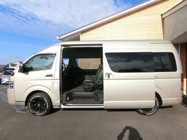 トヨタ ハイエースワゴン ２．７ グランドキャビン ファインテックツアラー ４ＷＤ R5年 (中国) 99