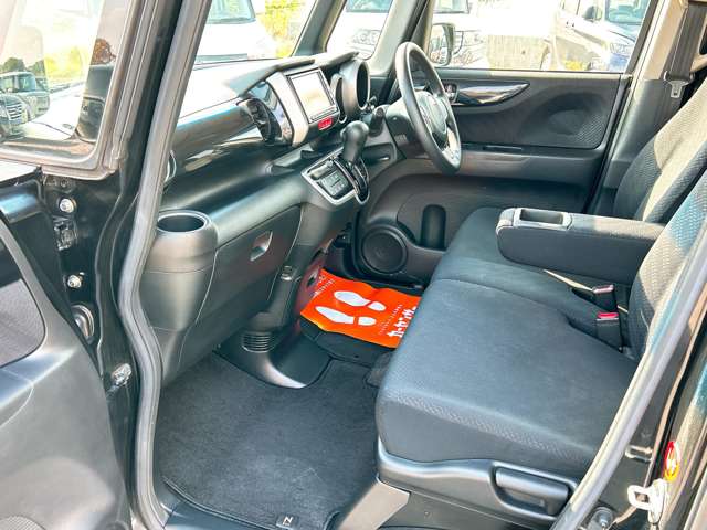 ホンダ Ｎ　ＢＯＸ ６６０ カスタムＧ Ｌパッケージ H24年 (九州・沖縄) 99