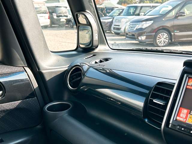 ホンダ Ｎ　ＢＯＸ ６６０ カスタムＧ Ｌパッケージ H24年 (九州・沖縄) 99