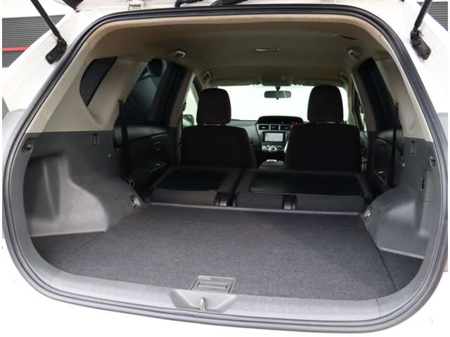 トヨタ プリウスΑ １．８ Ｇ H23年 (関東) 99