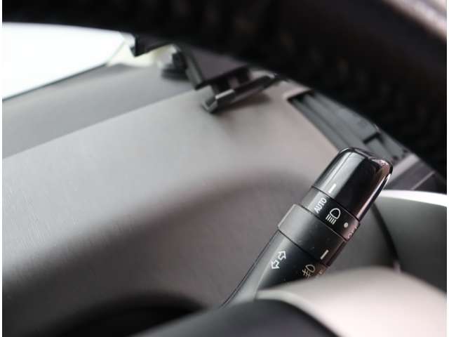 トヨタ プリウスΑ １．８ Ｇ H23年 (関東) 99