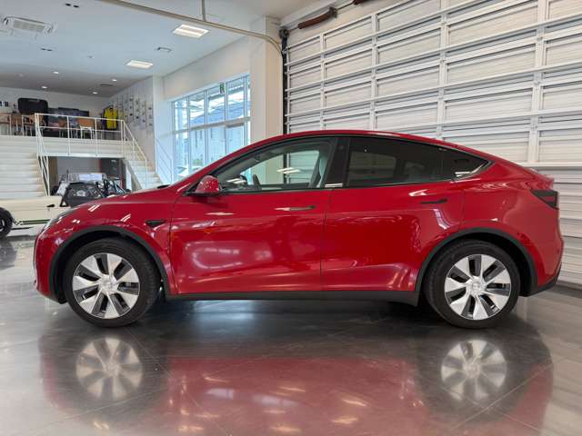 テスラ モデルＹ ＲＷＤ R4年 (関東) 99