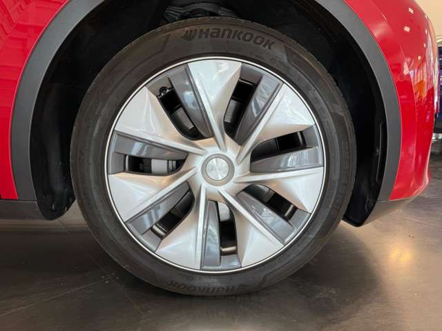 テスラ モデルＹ ＲＷＤ R4年 (関東) 99