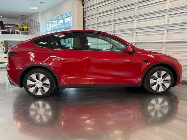 テスラ モデルＹ ＲＷＤ R4年 (関東) 99