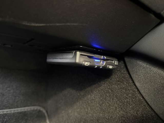 テスラ モデルＹ ＲＷＤ R4年 (関東) 99