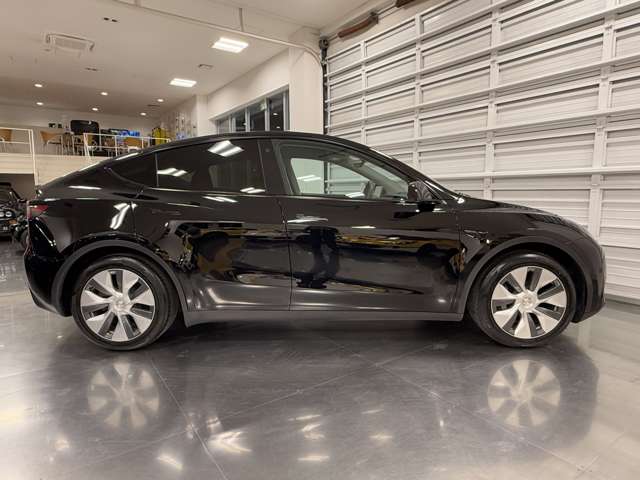 テスラ モデルＹ ＲＷＤ R5年 (関東) 99