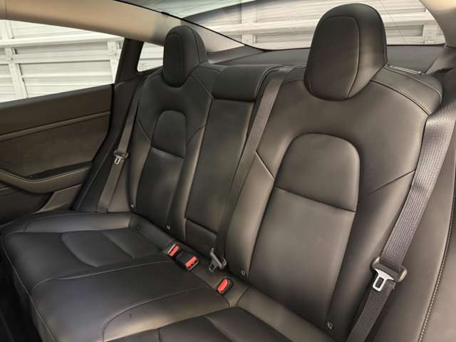 テスラ モデル３ ＲＷＤ R5年 (関東) 99