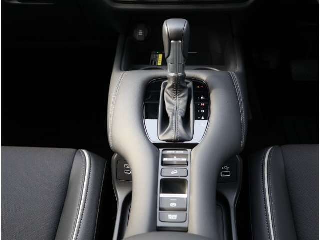 ホンダ ＺＲ−Ｖ １．５ Ｘ ４ＷＤ R6年 (関東) 99