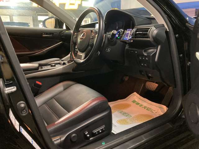 レクサス ＩＳ３００ｈ ３００Ｈ バージョンＬ ４ＷＤ H29年 (東北) 99