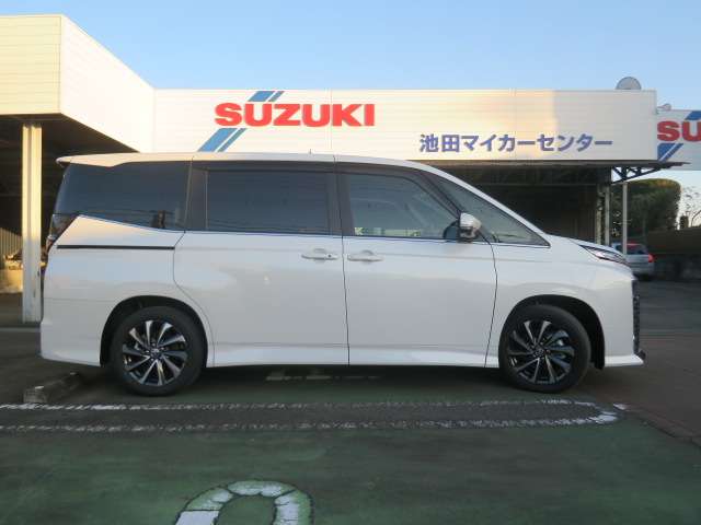 トヨタ ヴォクシー １．８ ハイブリッド Ｓ－Ｚ R7年 (関東) 99