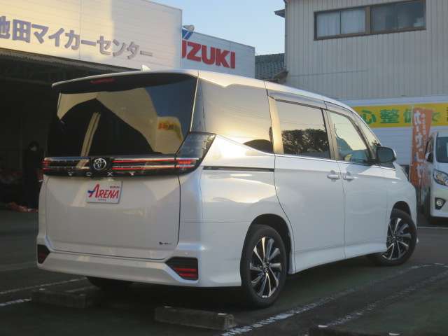 トヨタ ヴォクシー １．８ ハイブリッド Ｓ－Ｚ R7年 (関東) 99