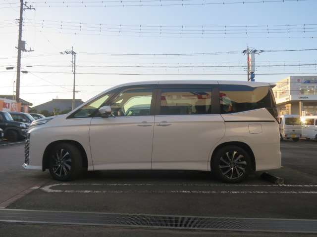 トヨタ ヴォクシー １．８ ハイブリッド Ｓ－Ｚ R7年 (関東) 99