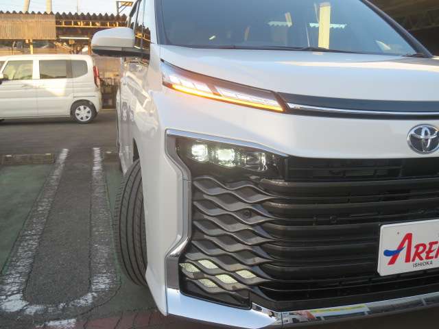 トヨタ ヴォクシー １．８ ハイブリッド Ｓ－Ｚ R7年 (関東) 99