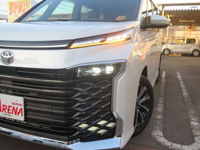 トヨタ ヴォクシー １．８ ハイブリッド Ｓ－Ｚ R7年 (関東) 99