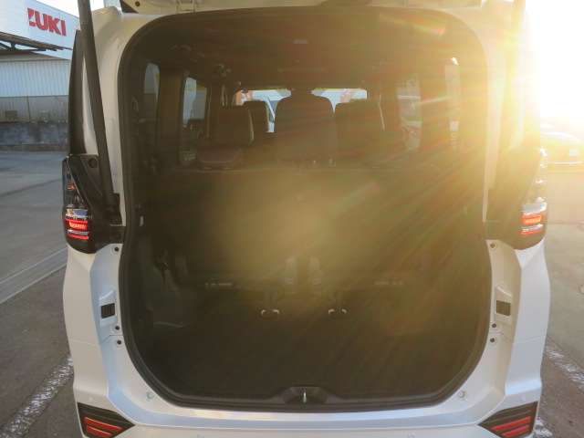 トヨタ ヴォクシー １．８ ハイブリッド Ｓ－Ｚ R7年 (関東) 99