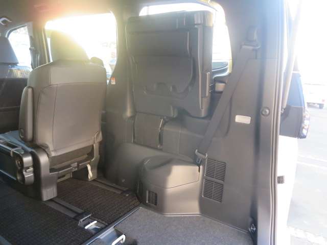 トヨタ ヴォクシー １．８ ハイブリッド Ｓ－Ｚ R7年 (関東) 99