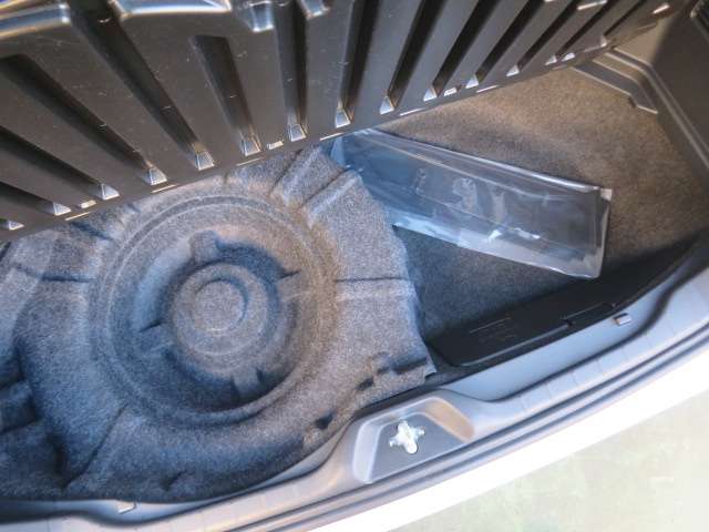 トヨタ ヴォクシー １．８ ハイブリッド Ｓ－Ｚ R7年 (関東) 99