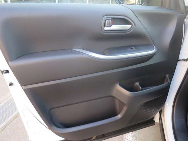 トヨタ ヴォクシー １．８ ハイブリッド Ｓ－Ｚ R7年 (関東) 99