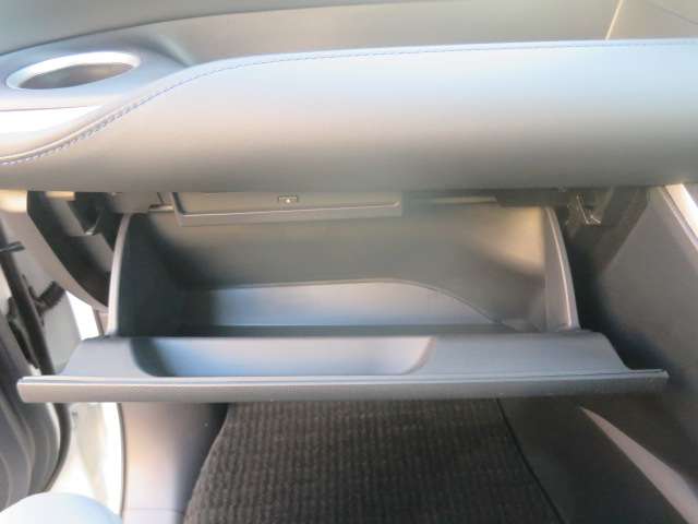 トヨタ ヴォクシー １．８ ハイブリッド Ｓ－Ｚ R7年 (関東) 99