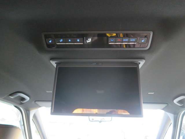 トヨタ ヴォクシー １．８ ハイブリッド Ｓ－Ｚ R7年 (関東) 99