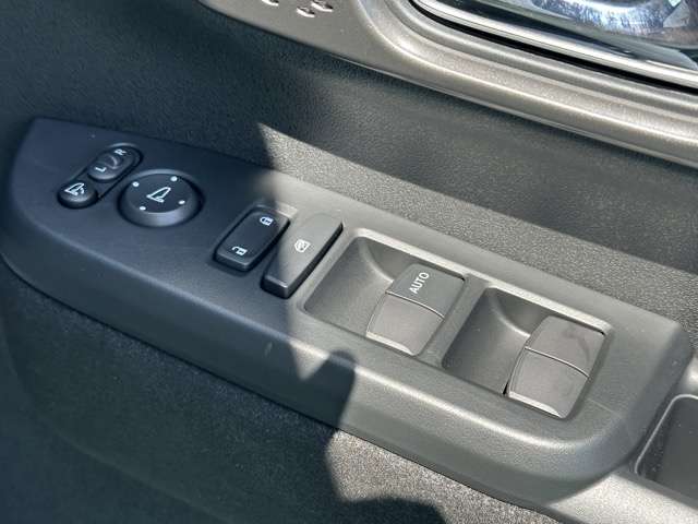 ホンダ Ｎ　ＢＯＸ カスタム ６６０ ターボ R7年 (東海) 99