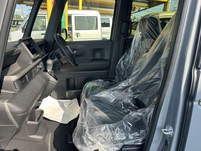 ホンダ Ｎ　ＢＯＸ カスタム ６６０ ターボ コーディネートスタイル モノトーン R7年 (東海) 99