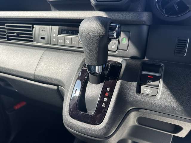 ホンダ Ｎ　ＢＯＸ カスタム ６６０ ターボ コーディネートスタイル モノトーン R7年 (東海) 99