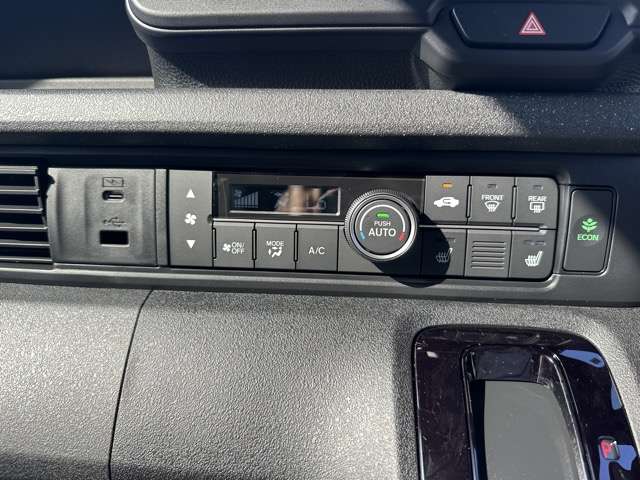 ホンダ Ｎ　ＢＯＸ カスタム ６６０ ターボ コーディネートスタイル モノトーン R7年 (東海) 99