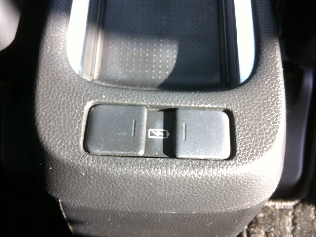 ホンダ フィット　ハイブリッド １．５ Ｅ：ＨＥＶ クロスター ４ＷＤ R2年 (東北) 99