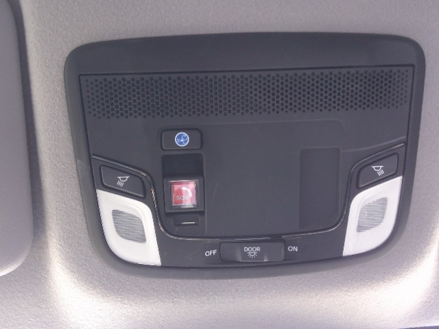 ホンダ フィット　ハイブリッド １．５ Ｅ：ＨＥＶ クロスター ４ＷＤ R2年 (東北) 99