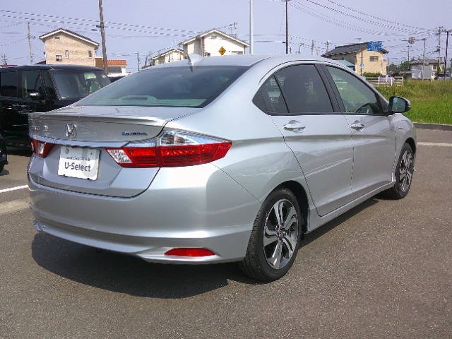 ホンダ グレイス　ハイブリッド １．５ ハイブリッド ＥＸ H28年 (東北) 99