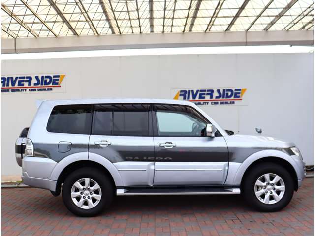 三菱 パジェロ ３．２ ロング エクシード ディーゼルターボ ４ＷＤ H28年 (関東) 99