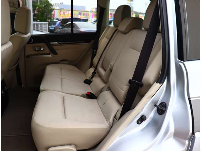 三菱 パジェロ ３．２ ロング エクシード ディーゼルターボ ４ＷＤ H28年 (関東) 99