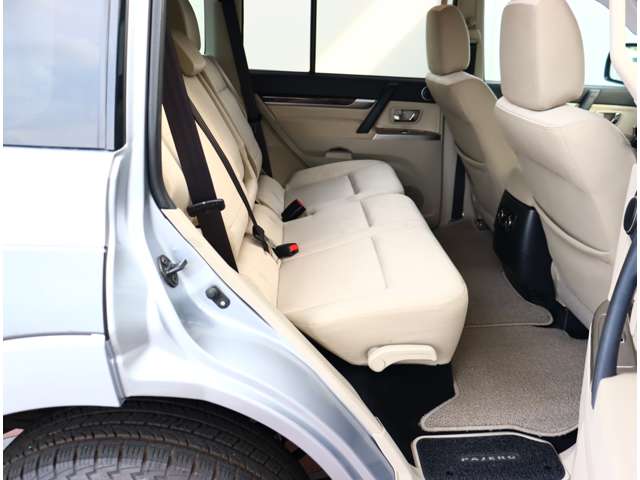 三菱 パジェロ ３．２ ロング エクシード ディーゼルターボ ４ＷＤ H28年 (関東) 99