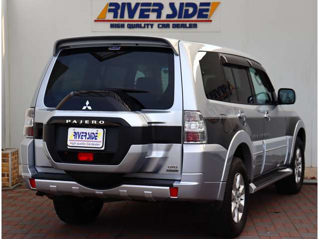 三菱 パジェロ ３．２ ロング エクシード ディーゼルターボ ４ＷＤ H28年 (関東) 99