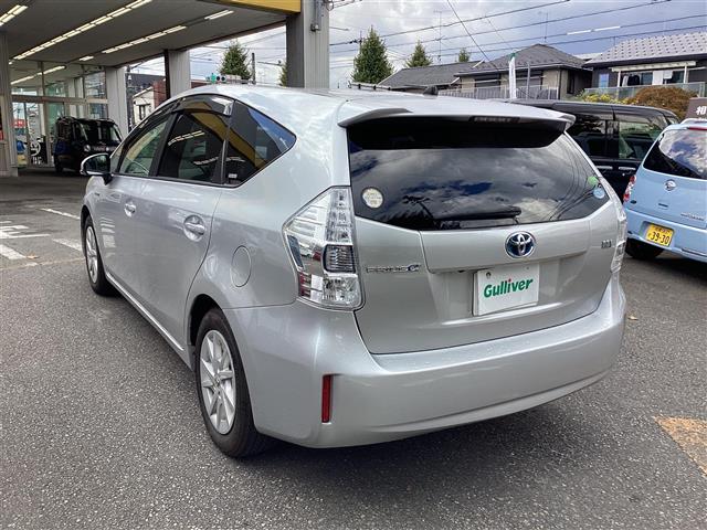 トヨタ プリウスΑ １．８ Ｓ H25年 (関東) 99
