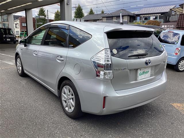 トヨタ プリウスΑ １．８ Ｓ H25年 (関東) 99
