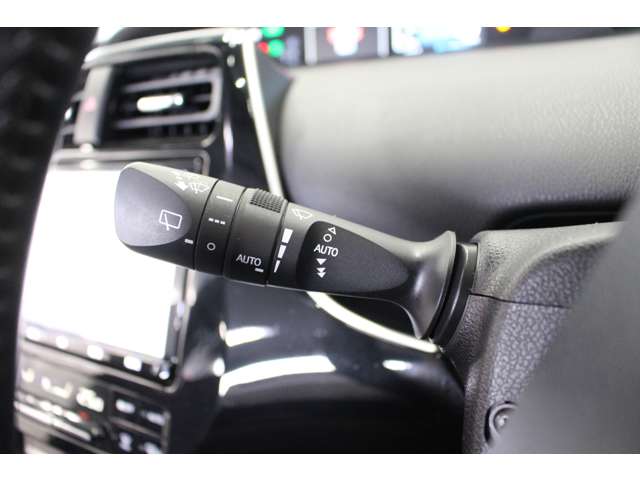 トヨタ プリウス １．８ Ａ Ｅ－ＦＯＵＲ ４ＷＤ R1年 (北海道) 99