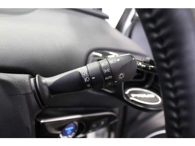 トヨタ プリウス １．８ Ａ Ｅ－ＦＯＵＲ ４ＷＤ R1年 (北海道) 99