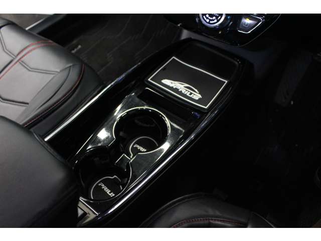 トヨタ プリウス １．８ Ａ Ｅ－ＦＯＵＲ ４ＷＤ R1年 (北海道) 99