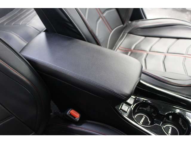 トヨタ プリウス １．８ Ａ Ｅ－ＦＯＵＲ ４ＷＤ R1年 (北海道) 99