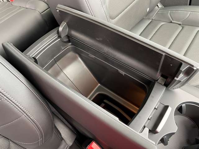 シトロエン Ｃ５　エアクロス　ＳＵＶ　ＰＨＥＶ マックス プラグインハイブリッド R6年 (東北) 99